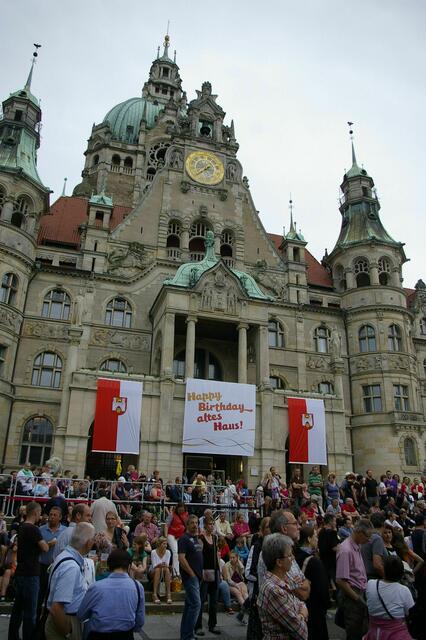Vorderfront vom Rathaus