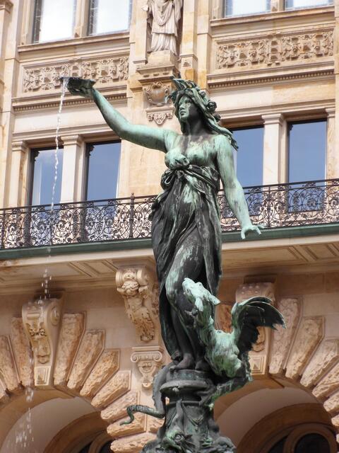 Statue der Hygieia