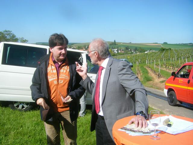 ..erst werden noch Grußworte von Ortsvorsteher Gerd Fluhr und Heiko Sippel, Mitglied des Landtags Rheinland-Pfalz
