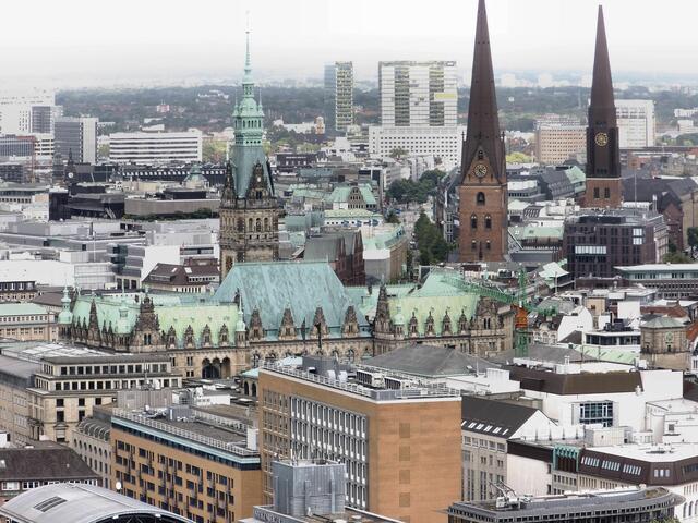 ....und das Rathaus!