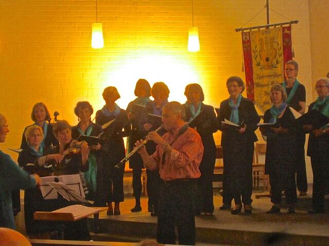 Annette und Thomas Siebert spielten zu Anfang die Musik zum Chor - "Exsultate", also noch kein Klezmer!