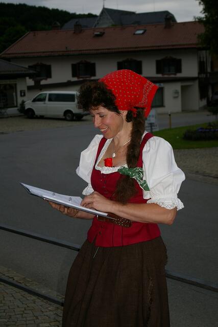 Der Text muss sitzen - Manuela Wittke schaut nochmal ins Textbuch