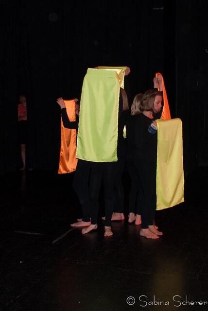 Tanz für Jung und Alt - ein großes Programm präsentierte Angelika Cordes mit Schülern ihres Studios  Tanztreff Augsburg dem Publikum im ausverkauften Augsburger Kulturhaus Abraxas