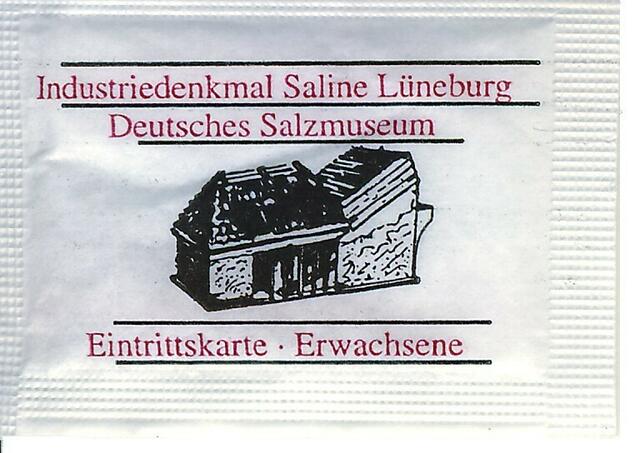 Die originelle Eintrittskarte: ein Briefchen mit 1 g Salz - die empfohlene Tagesdosis.