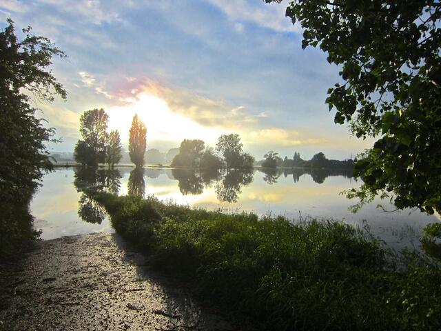 Wunderschöne Farbe und ein angenehmes Licht. Das Hochwasser ist nicht immer nur rohe Gewalt, sondern kann sich auch von einer ganz anderen Seite zeigen. | Foto: Kirsten S. aus Koldingen