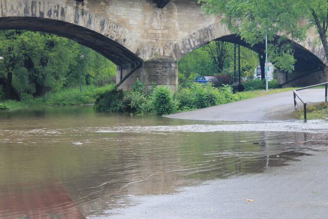 Und das Wasser steigt und steigt ... | Foto: Tina vom Saalestrand aus Bad Kösen