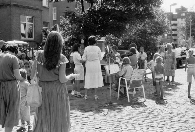 Fröhliches Straßenfest in Waldhausen 1983.