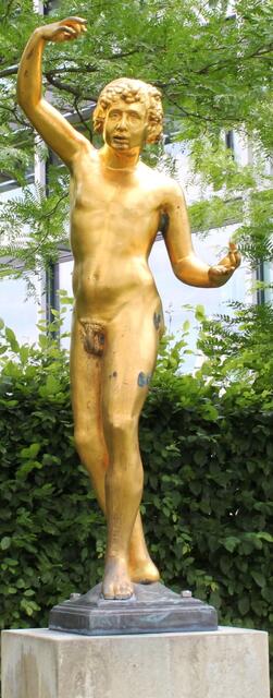 Figuren an der Nds. Landesvertretung