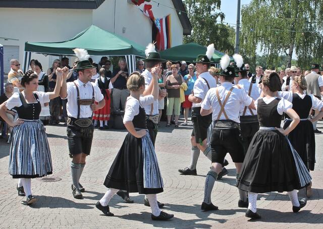 Aus dem Chiemgau war die Gruppe G.T.E.V. D`Heutauer aus Siegsdorf angereist.