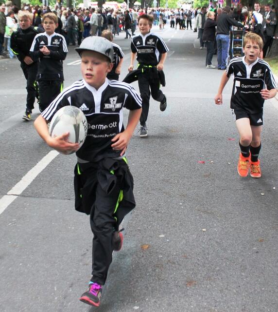Jugendrugby von Victoria Linden