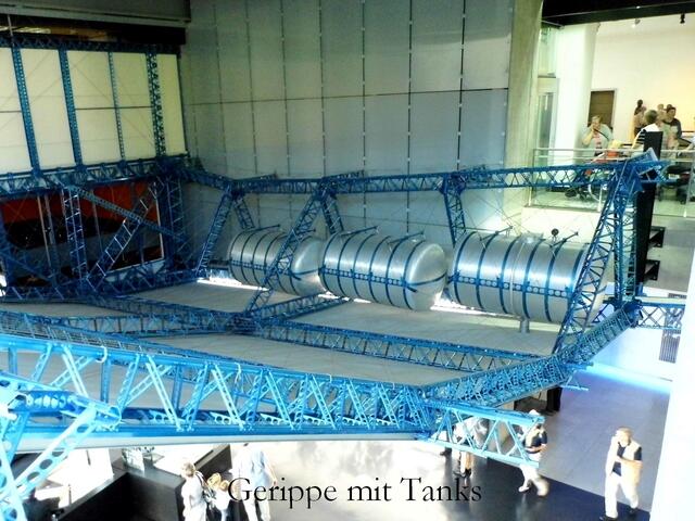 Nachbau Gerippe mit Tanks