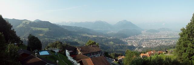 Blick vom Hotel aus 880 m ins Tal