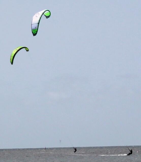 Kitesurfer