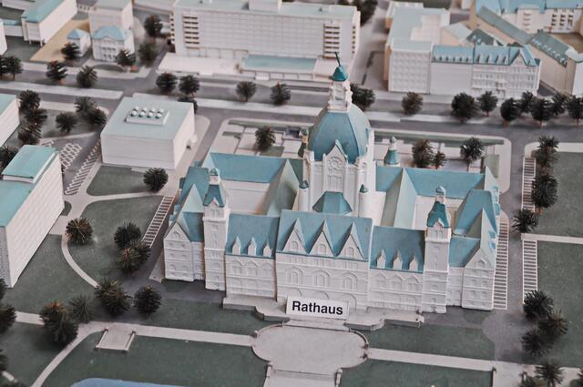 HEUTE - wir feiern 2013 das 100. Jubiläum der Einweihung des Neuen Rathauses !!!