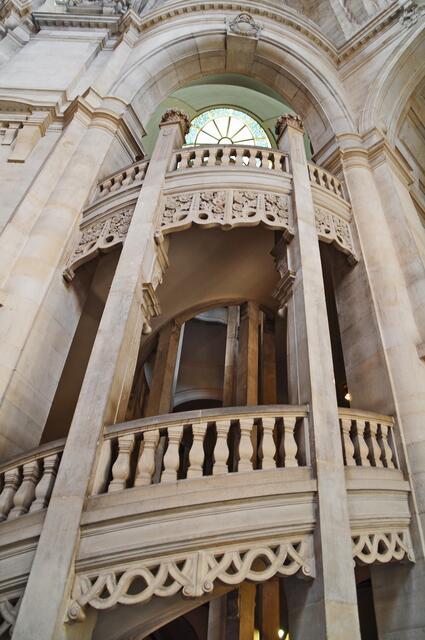Eine der Wandeltreppe auf dem Weg nach oben (oder auch mal nach unten).