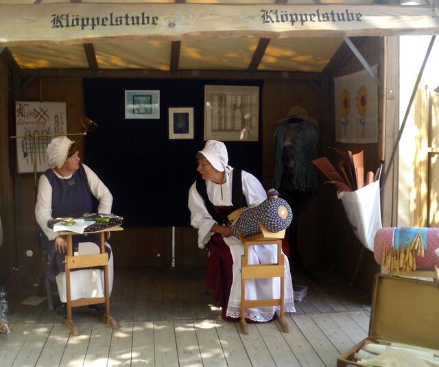 Ratschen kann man dabei auch