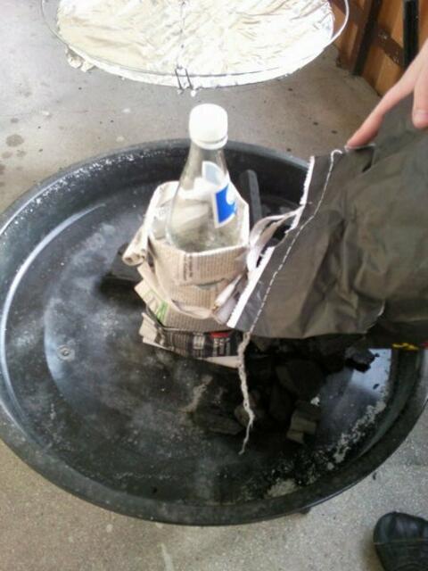 Schütte jetzt die Grillkohle dazu!