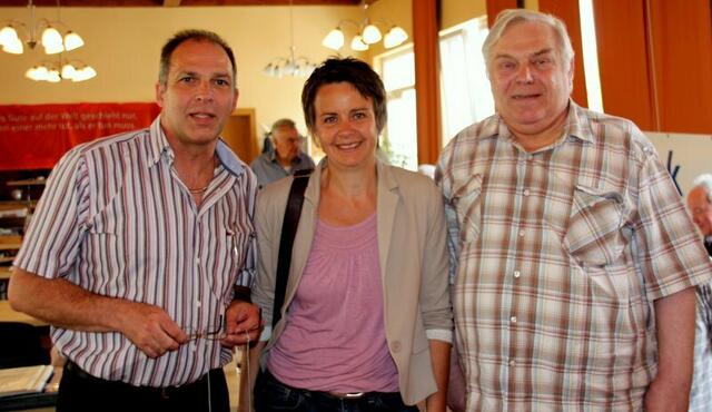 Über den Besuch von Frau Kirsten Fründt, freuten sich die Vorstandsmitglieder Reinhold Weber und Manfred Schmidt
