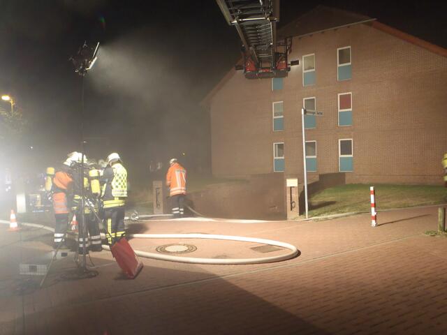 ...von der Drehleiter ausgeleuchtete Seite der Tiefgarage...