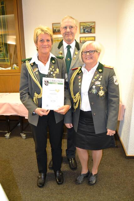 Der KSV-Chef freut sich...