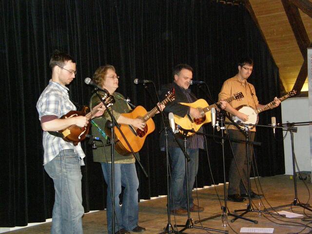Dale Ann Bradley mit Band im Pfleghofsaal Langenau