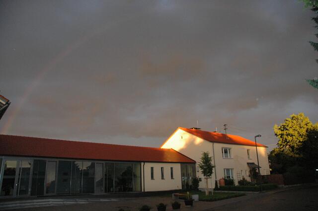 Danke, mein lieber Schatz, für Deine Bilder. Mein Handy schafft das nicht.