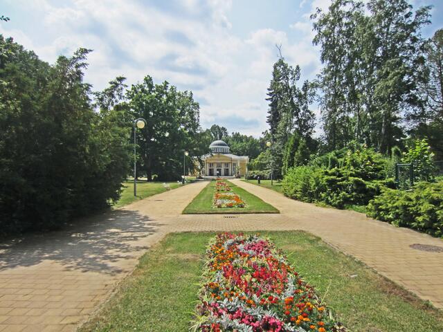 14.07.2013 
Františkovy Lázně - Franzensbad - Tschechische Republik.                                                                       Trinkhalle der Glauberquellen (1930)
Kirchquelle, Glauber III und Glauber IV.