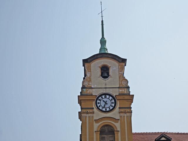 Marktplatz von Cheb (13. Jhdt.).
Die Ostseite des Marktplatzes, 
das historische Rathaus (1723 - 1728)
Giovanni Battista Alliprandi, ital. Architekt.
Seit 1962 Staatsgalerie der bildhaften Kunst.