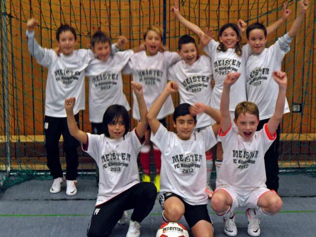 Unsere Mannschaft im Meister Shirts !