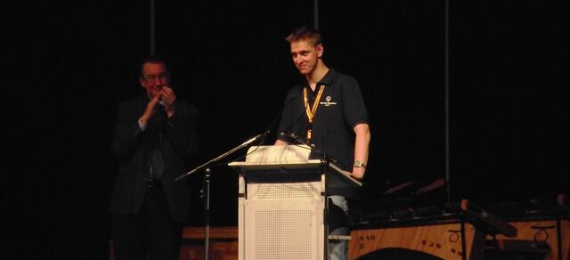 Markus Protte hält eine Rede bei der Eröffnungsfeier der Special Olympics in Passau
