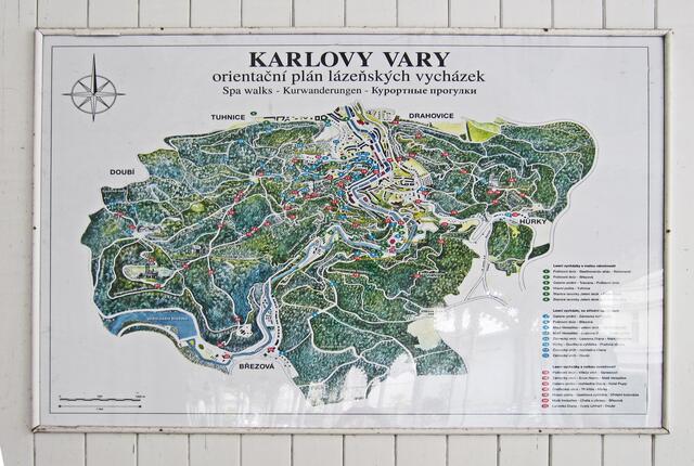 Karlovy Vary - Karlsbad
Marktkolonnade (1883, Fellner & Helmer)
Holzkonstruktion im schweizerischen Stil.