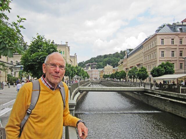 13. Juli 2013 - Rundgang durch Karlovy Vary - Karlsbad.
Karlovy Vary - Karlsbad liegt an der Mündung            der Teplá in die Eger.
Karl IV., böhmischer König und römisch-deutscher Kaiser, erhob die Stadt Vary 1370 zur Königstadt.