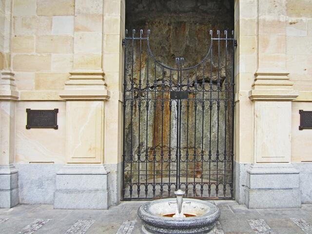 Karlovy Vary - Karlsbad
Die Mühlenkolonnade (1871 - 1881, Josef Zítek)
Quellen:
Skalní 53°C