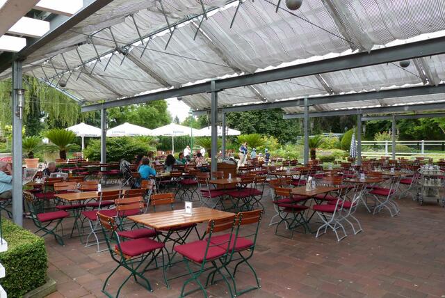 Biergarten / Caffee beim Dehner - Plätze sind ab 14 Uhr für uns bestellt