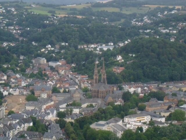 Blick vom Spiegelslustturm auf die Ketzerbach und die Elisabethkirche