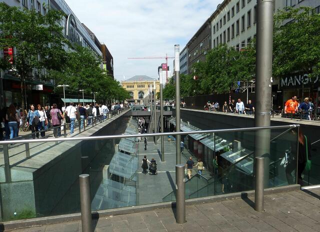 Blick vom Kröpcke zum Hauptbahnhof