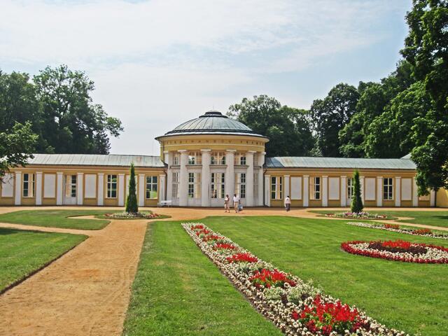 Mariánské Lázně - Marienbad.
Park Alfred-Alexandra.                                              Ferdinanduv Pramen.