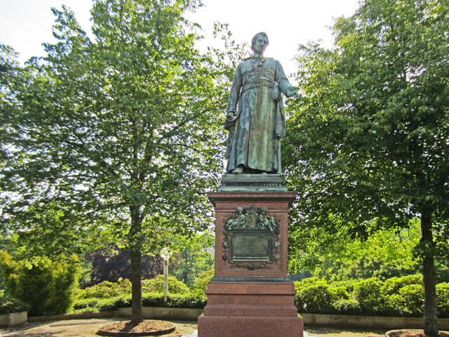 Gründer der Stadt Mariánské Lázně
Abt Karl Kaspar Reitenberger. (1779–1860).
Mariánské Lázné - Marienbad - Tschechische Republik.
49° 57' 52" Nord, 12° 42' 7" Ost
Gegründet 1818.