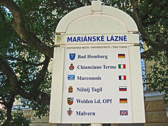 Mariánské Lázně - Marienbad.                                      Rathaus.