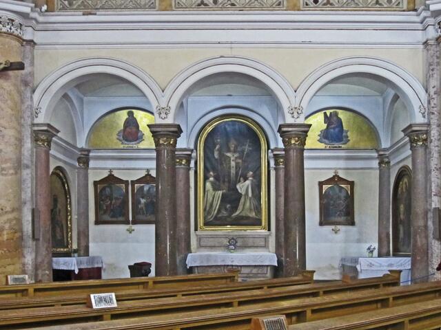 Mariánské Lázně - Marienbad. 
Die römisch-katholische Dekanatskirche                           Mariä Himmelfahrt. (1844-1848).
Neubyzantinischen Baustil.
Achteckiger Grundriss.
