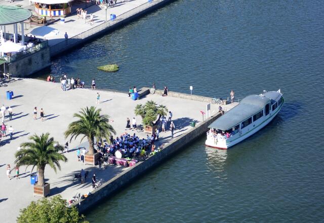 Der Dampfer lädt zu einer Fahrt über den See ein. Auch das kann Spaß machen.