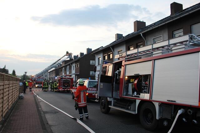 Die Feuerwehren Laatzen und Pattensen unterstützten die Feuerwehr Hemmingen.