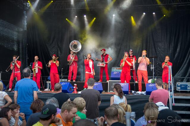 Kulturina 2013 Gersthofen - Streiflichter vom Festausklang am Sonntagabend. Moop Mama - die musikalische Sensation aus München