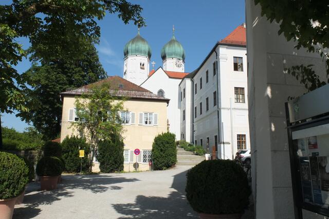 Die Welschhauben der Klosterkirche Seeon | Foto: Peter Henkel