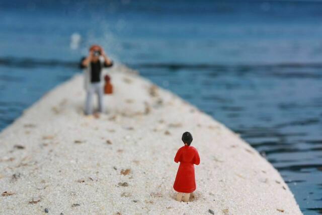 Die Dame in Rot - das Motiv des Fotografen