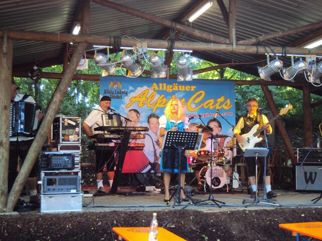 die "Allgäuer Alpin Cats" spielten am Sonntagabend zum Tanz und Unterhaltung