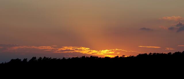Auch dieser schöne Augusttag bot einen sehenswerten Sonnenuntergang.