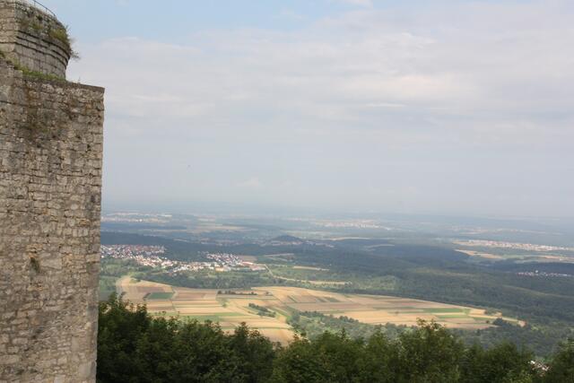 Auf der Burg Hohen Neuffen, Blick auf Kohlberg, Grafenberg und ganz rechts Tischardt