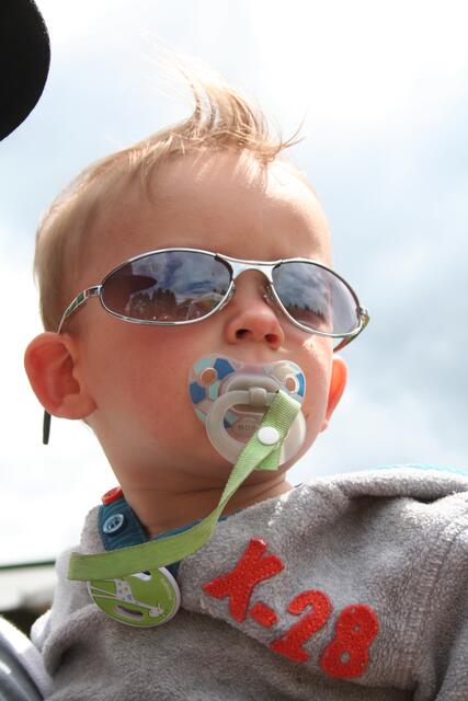 Mit der Sonnenbrille auf der Nas', haben wir im Sommer Spaß.