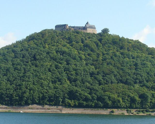 Auf dem Berge so hoch ......